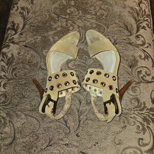 Michael Michael Kors Olive Green heels with rivet detail SZ 7.5